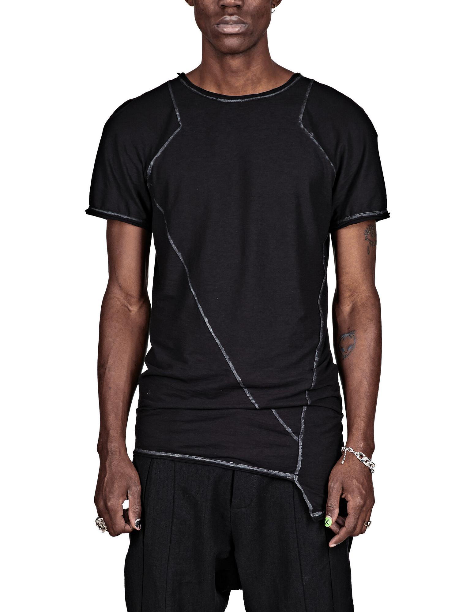 Футболка с асимметричным низом и контрастными швами 139DEC