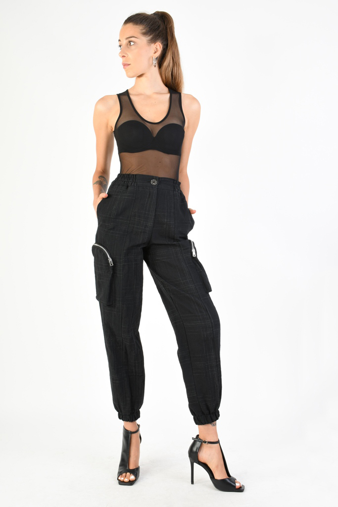 Брюки-карго с накладными карманами на молниях LH