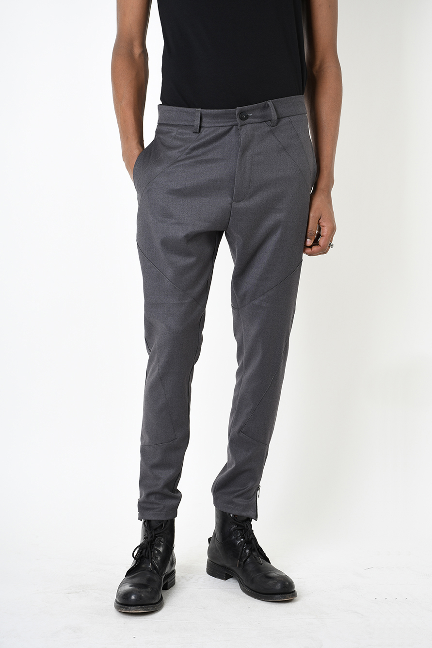 Брюки обычного кроя с молниями внизу LH