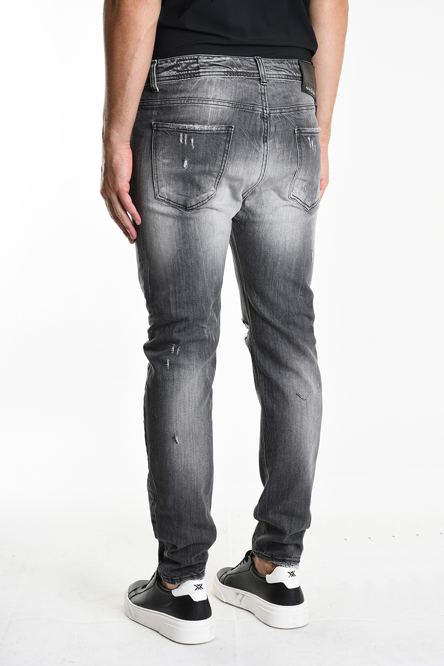 Серые джинсы с разрывами и потертостями Xagon