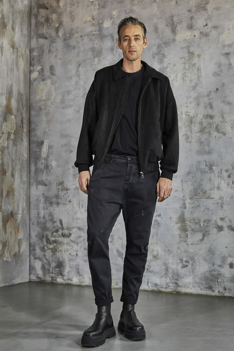 Эластичные брюки антиформ с микроразрывами Xagon