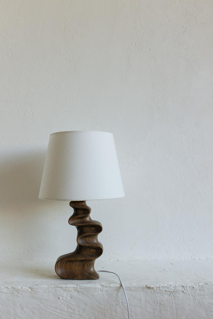 Лампа настольная