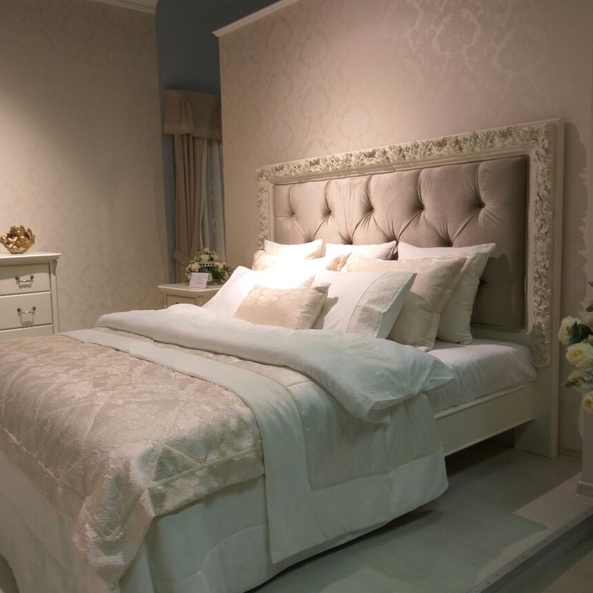 КРОВАТЬ С МЯГКИМ ИЗГОЛОВЬЕМ 180*200 R218D-К03-AG-B12