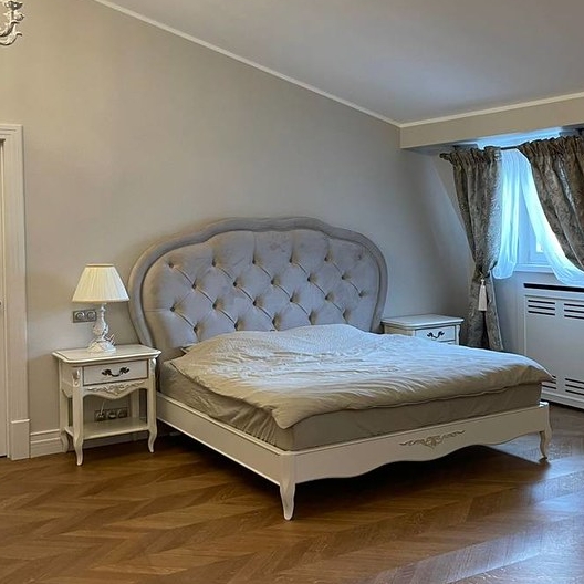 КРОВАТЬ С МЯГКИМ ИЗГОЛОВЬЕМ Декор золото 160*200 R516D-К03-AG-B12