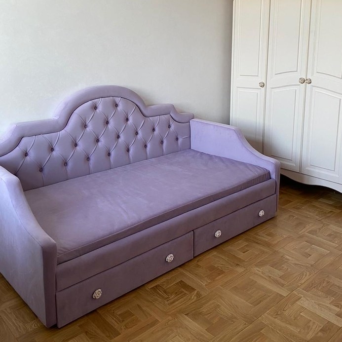 Кровать пристенная DayBed с пуговицами 90*200