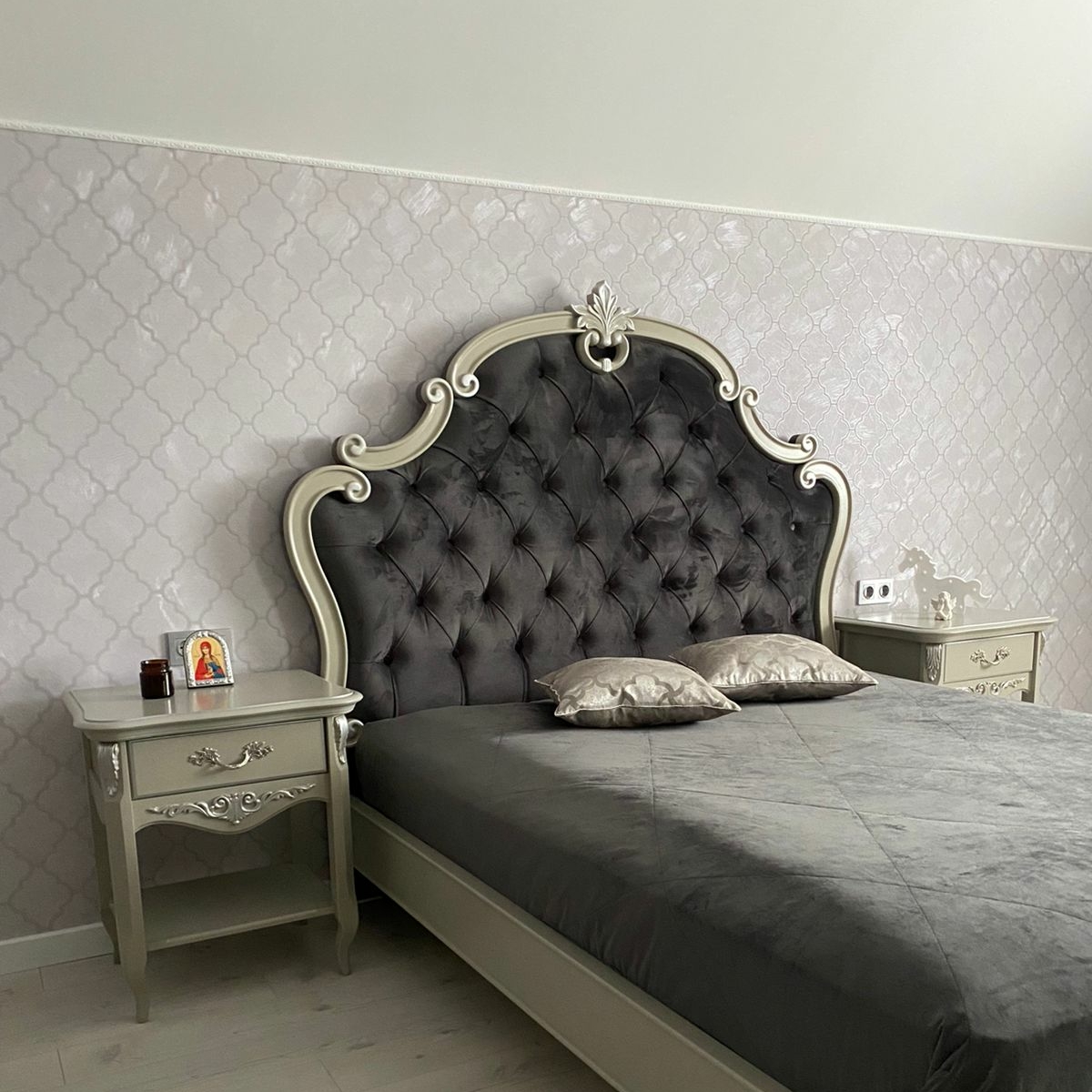 КРОВАТЬ С МЯГКИМ ИЗГОЛОВЬЕМ 160*200 A536