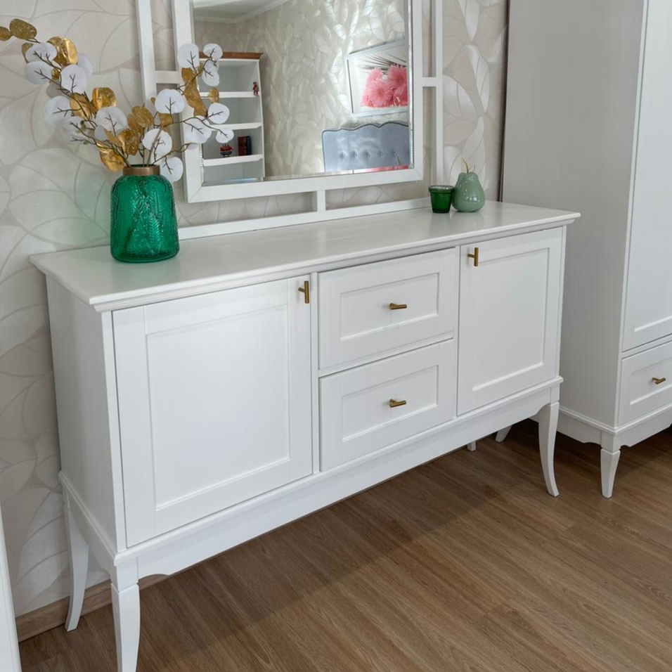 Комод с дверками