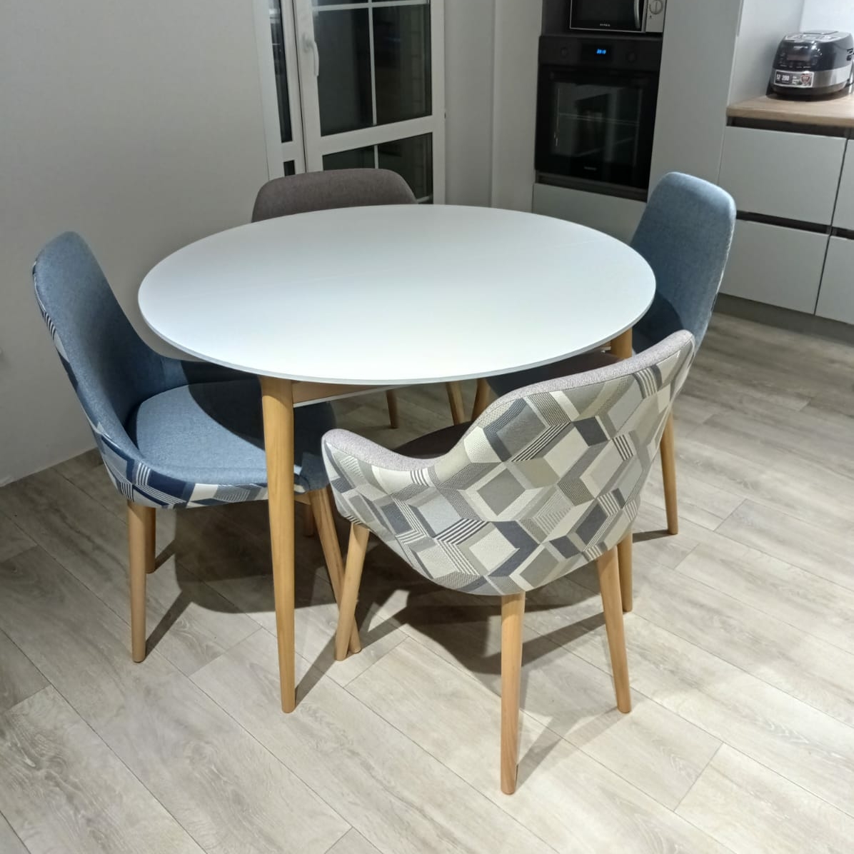 Стол обеденный  APK110