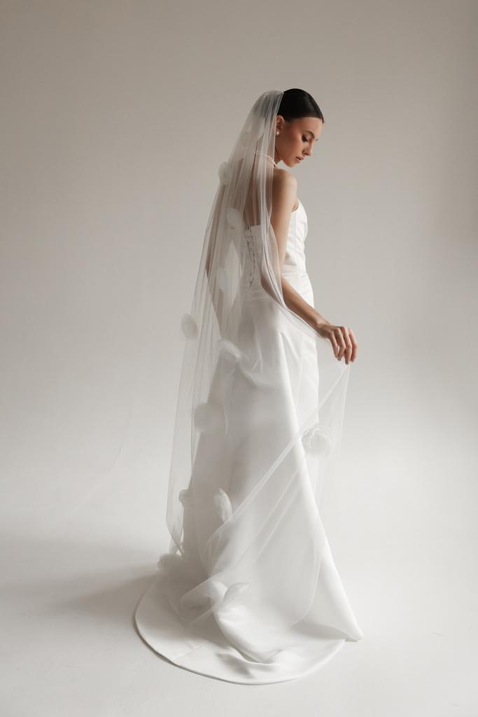 Свадебная фата с цветами в СПб