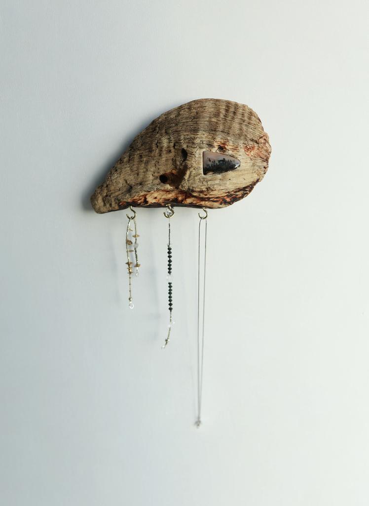 “Yama no Shizuku” — Капли Горы декоративное панно из дерева