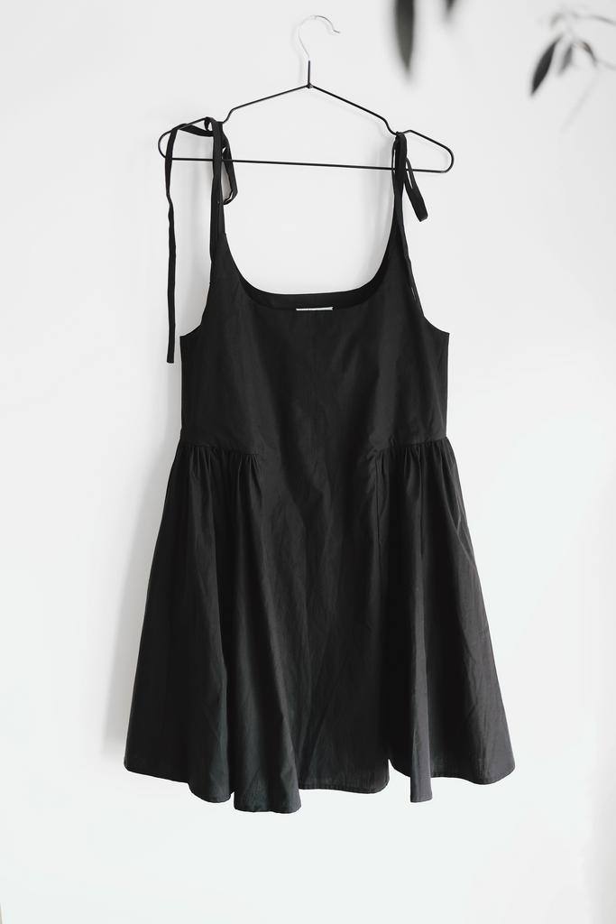 укороченный сарафан однотонный