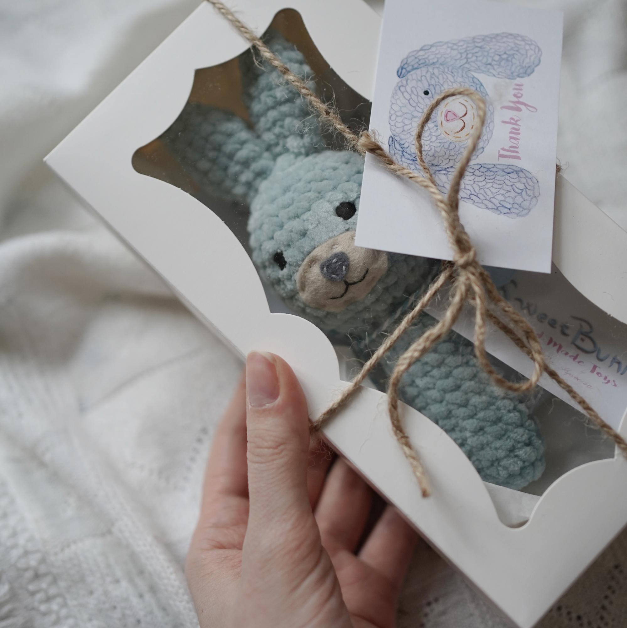 Bunny rattle (погремушка на палочке)