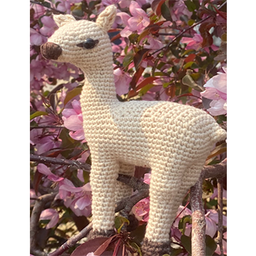 Самка Златорогого Оленя (Female Deer with Golden Antlers)