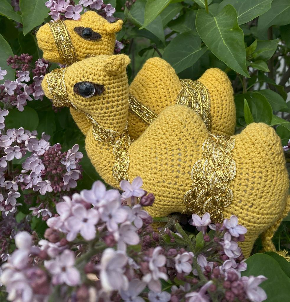 Набор из 2мк по вязанию крючком: «Camel» + «Сamel female» (Верблюд с Верблюдицей)