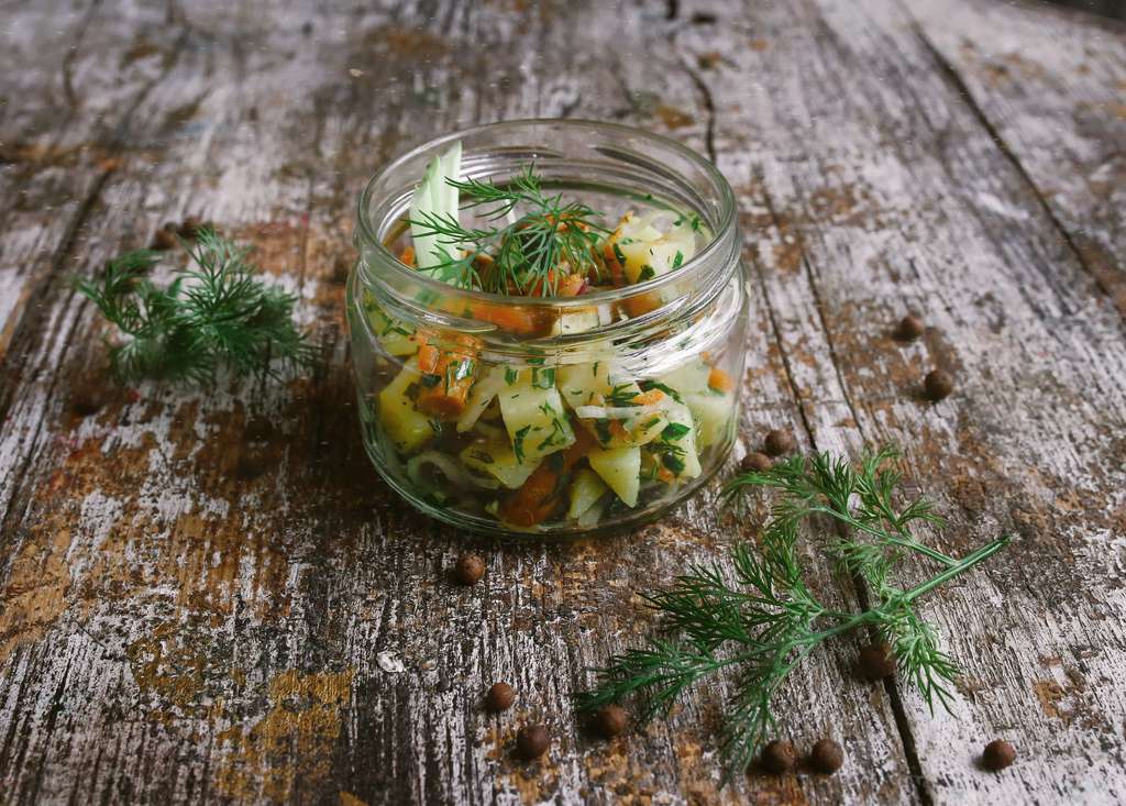 Сельский салат с ароматным маслом