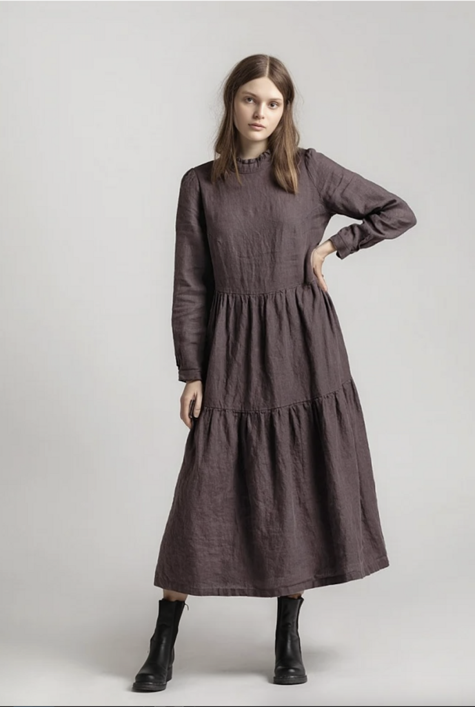 Платье изо льна с воротником-стойкой