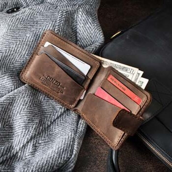 Кожаное коричневое портмоне