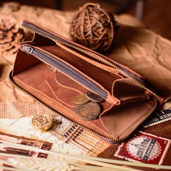 Женское портмоне на молнии из кожи