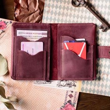 Обложка для автодокументов и паспорта бордового цвета