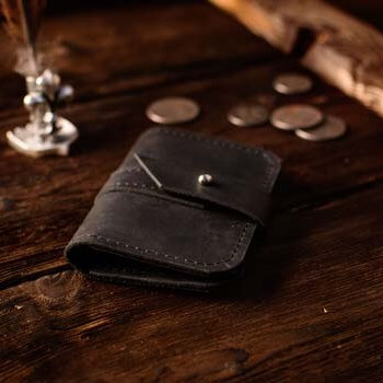 Картхолдер из кожи ручной работы