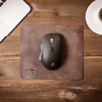 Кожаный коврик для мыши шоколадного цвета