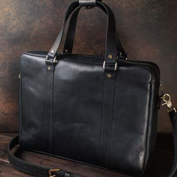 Сумка ручной работы черного цвета