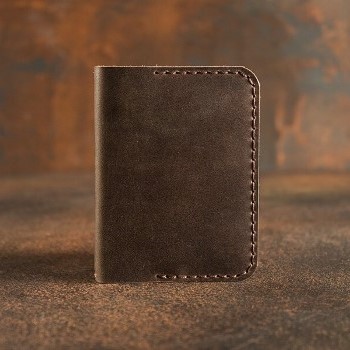 Коричневый кожаный кардхолдер