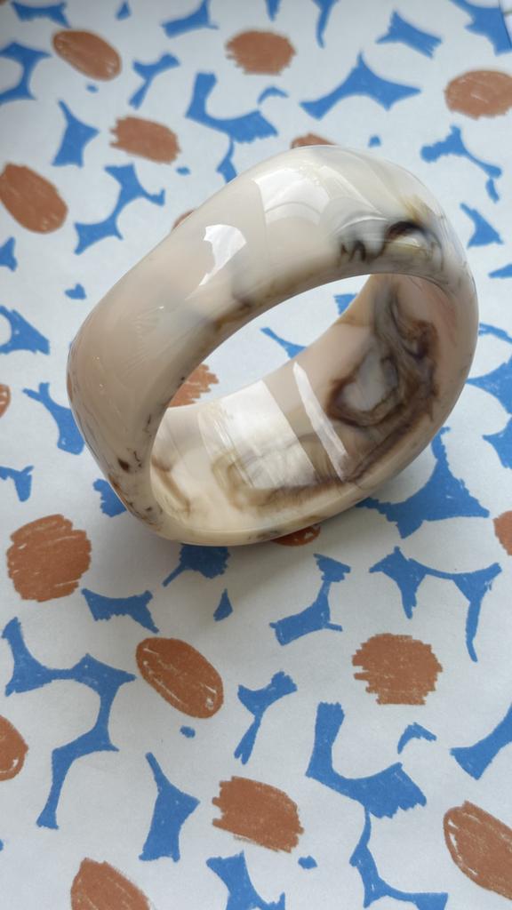 Браслет Milky marble