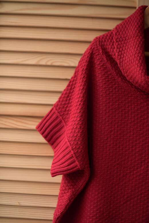 Свитер женский р.S