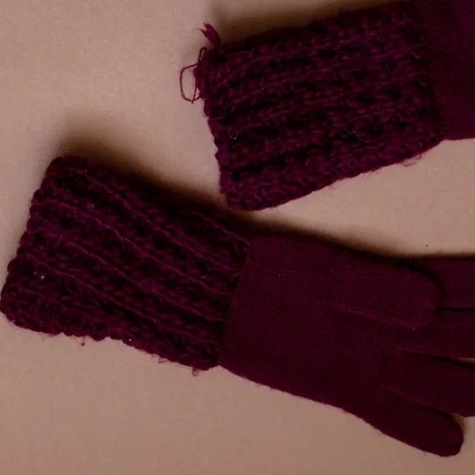 Перчатки бордовые