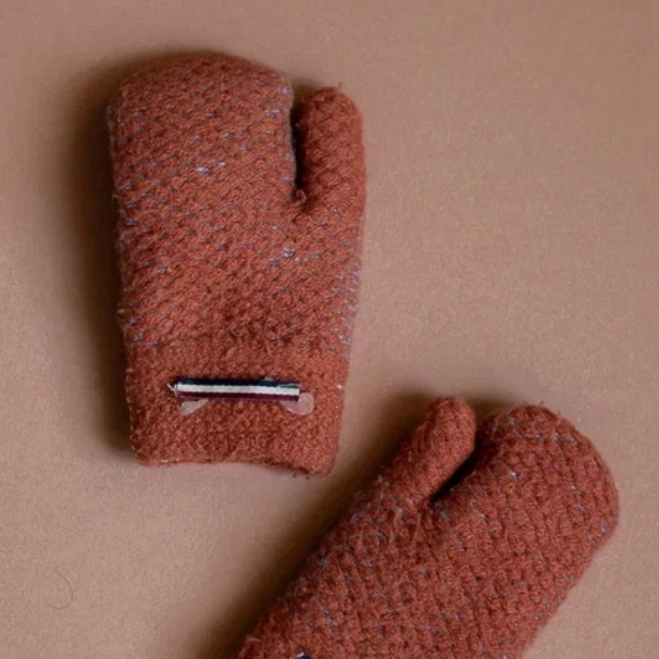 Варежки коричневые