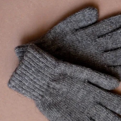 Перчатки серые