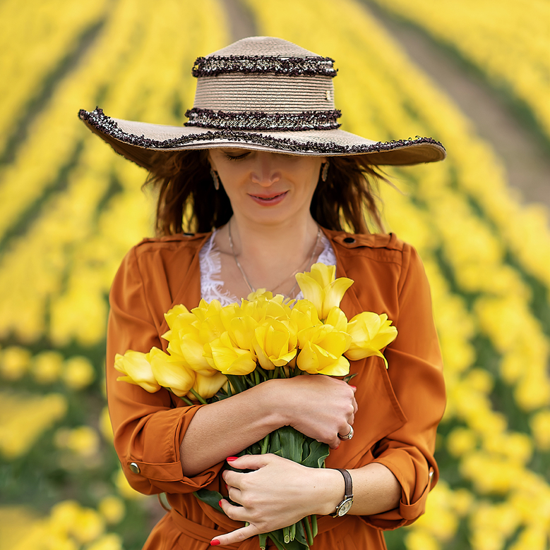 Шляпа с широкими полями