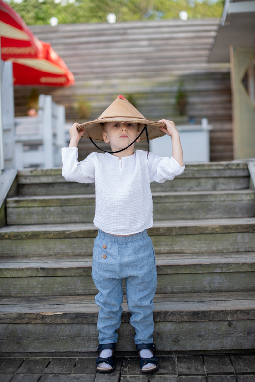 Шляпа из банановых листьев