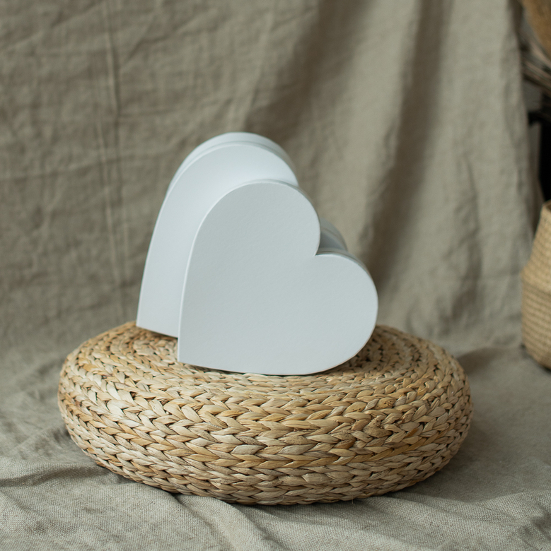 Подарочная коробка белая