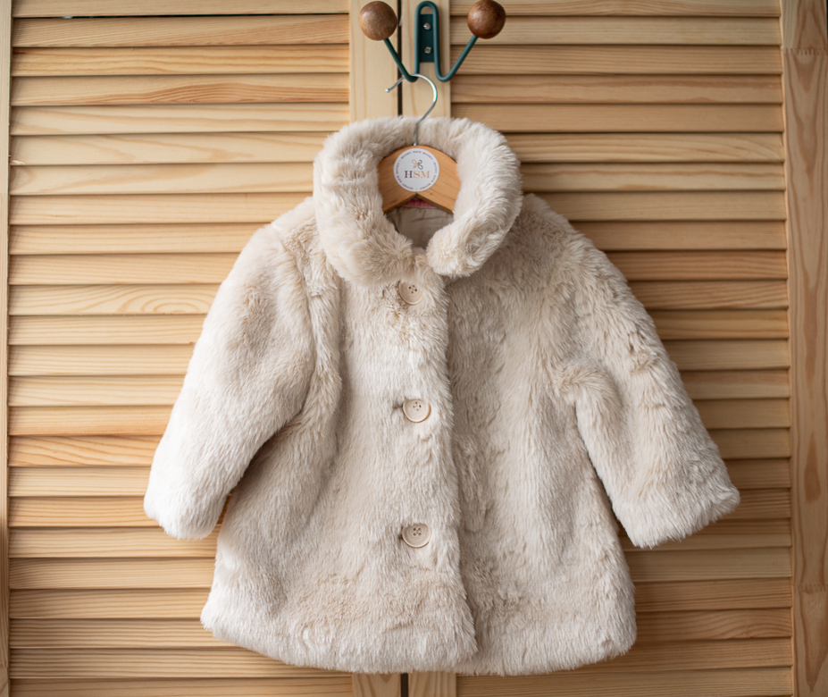 Шуба с большими пуговицам р.86-98