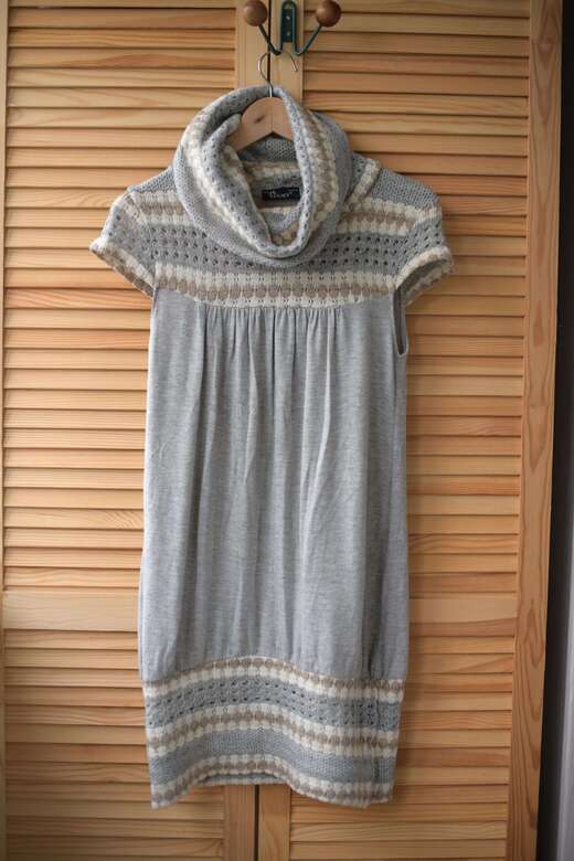 Платье вязаное