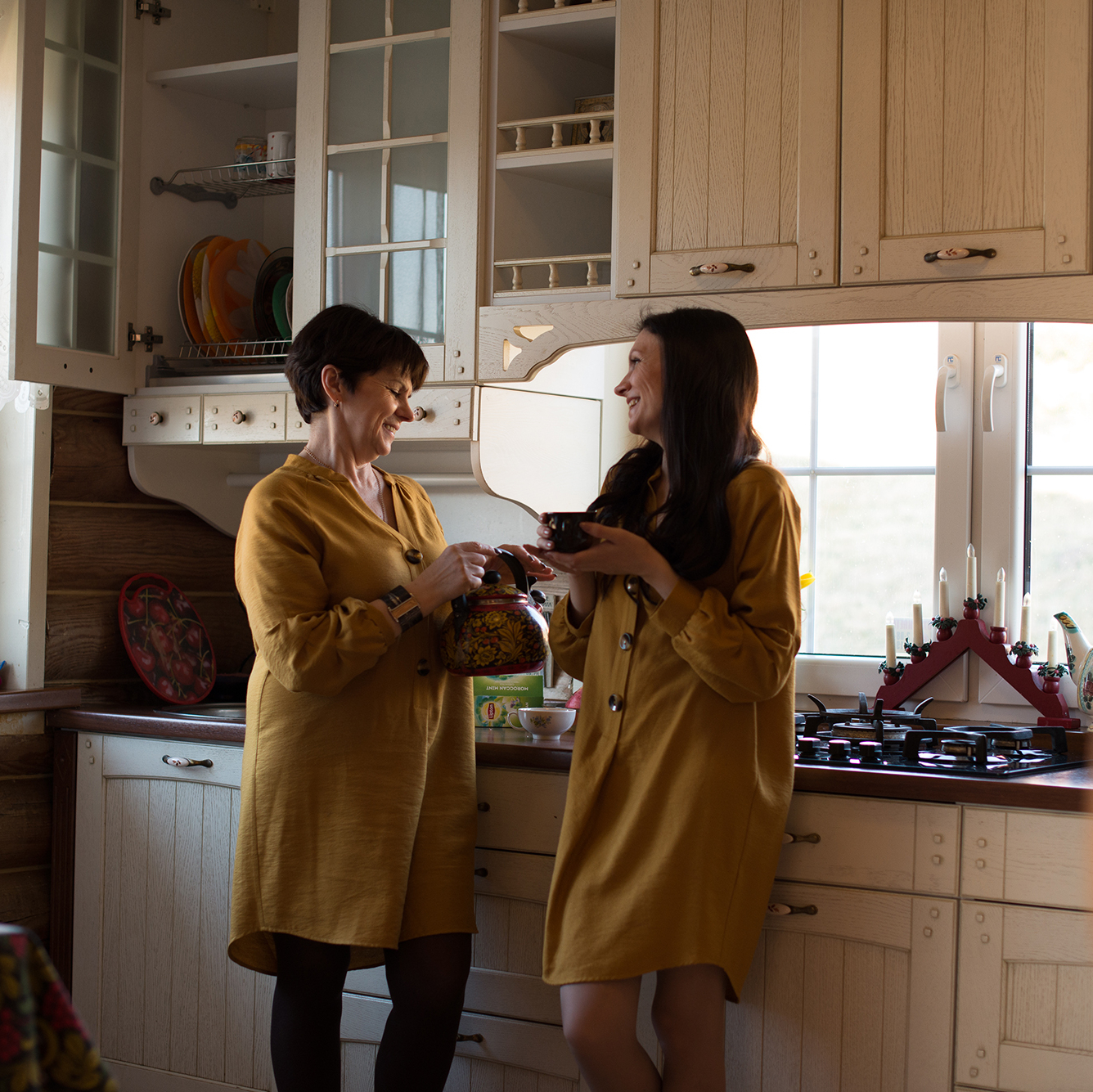 Платье жёлтое р. S-M