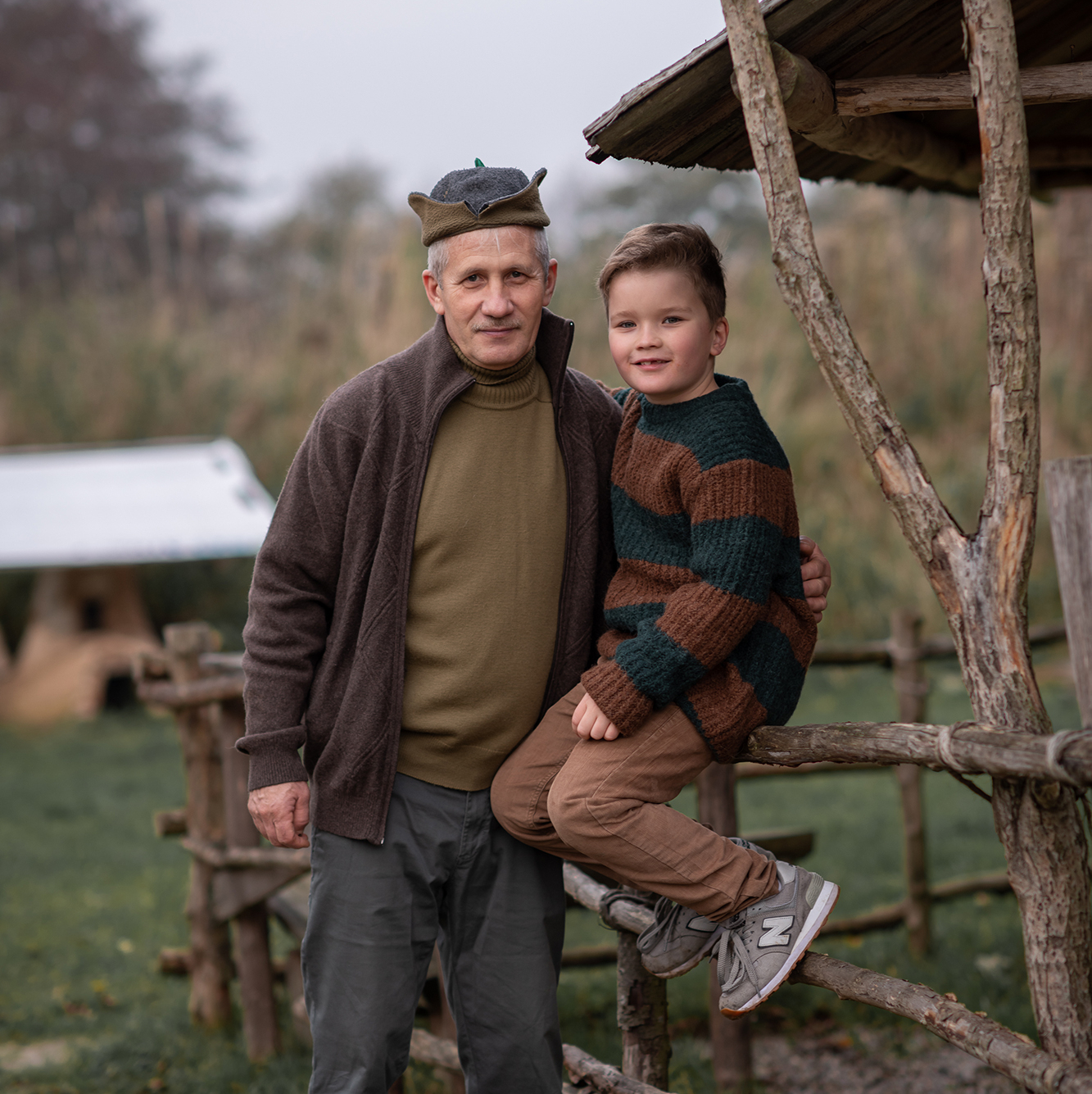 Свитер с полосками р. 152