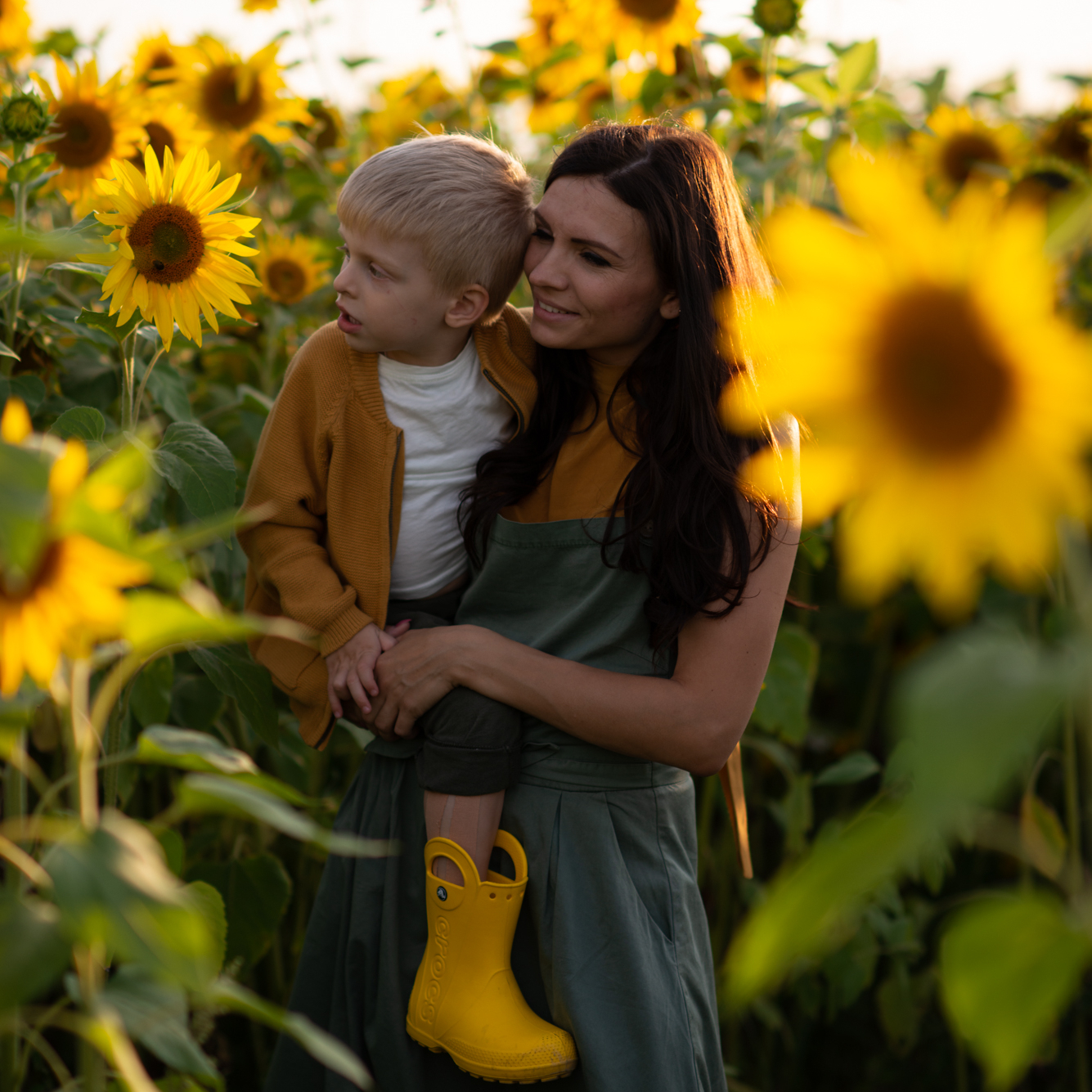 Кардиган на молнии горчичный р. 104