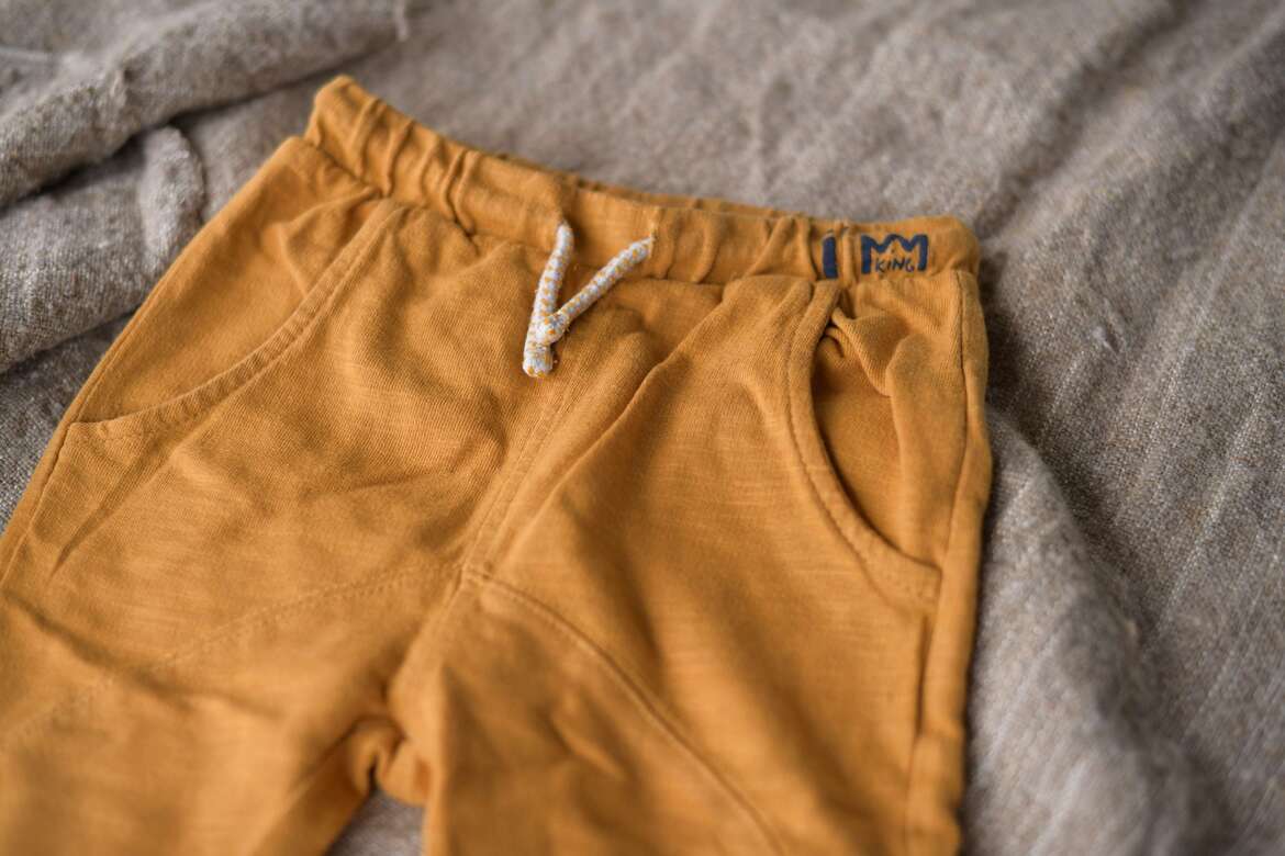 Брюки жёлтые р. 80