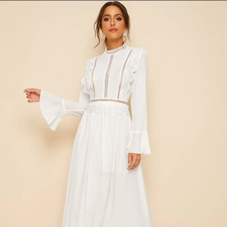 Платье с кружевом р. S-M