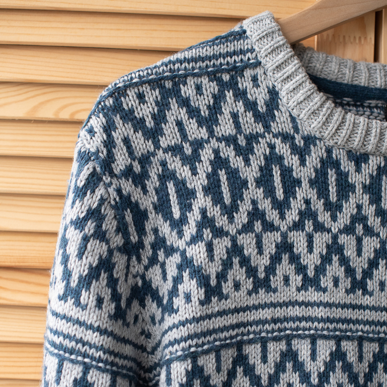 Свитер с орнаментом р. M-L