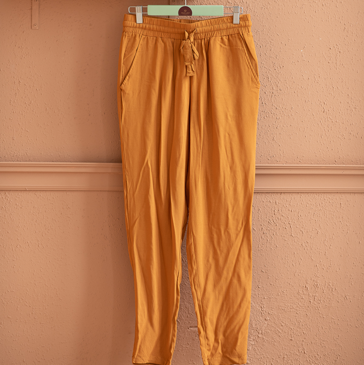 Брюки янтарного цвета р. S-M