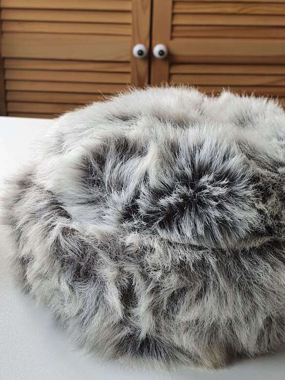 Меховая шапка