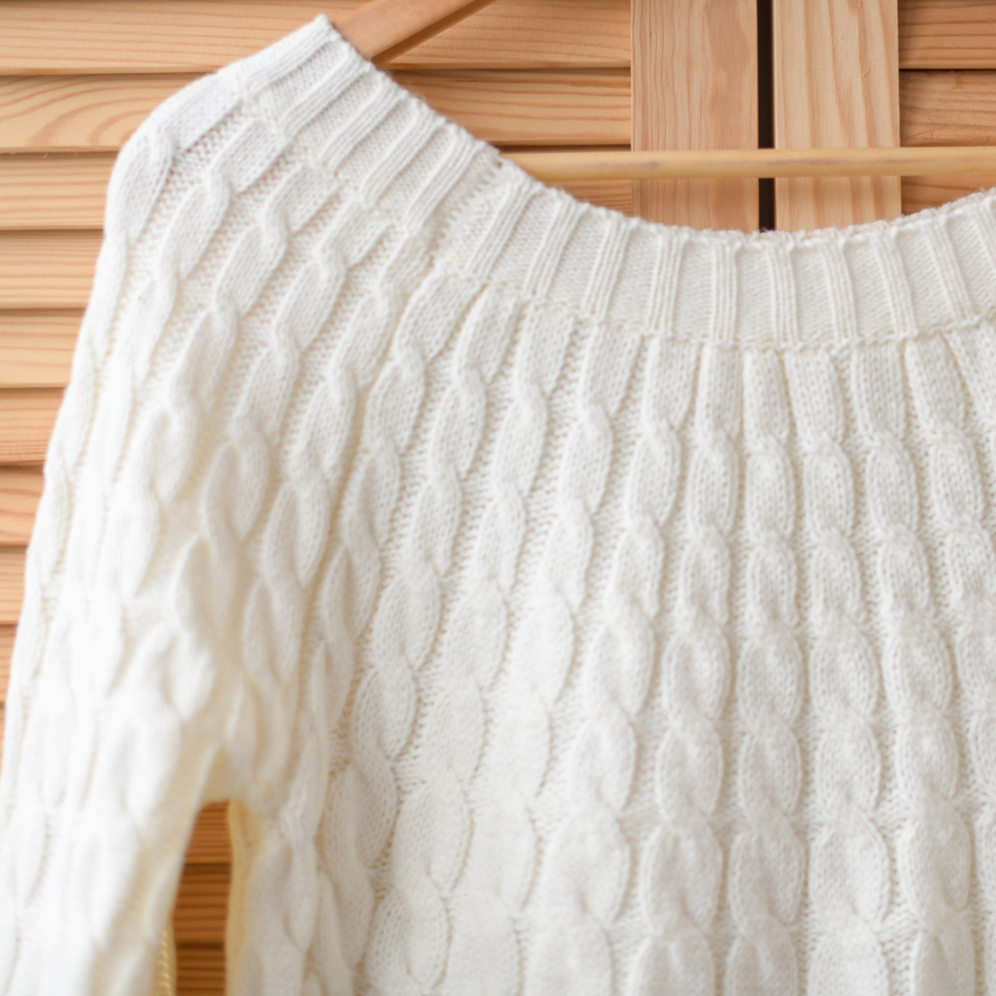 Свитер белый р. S