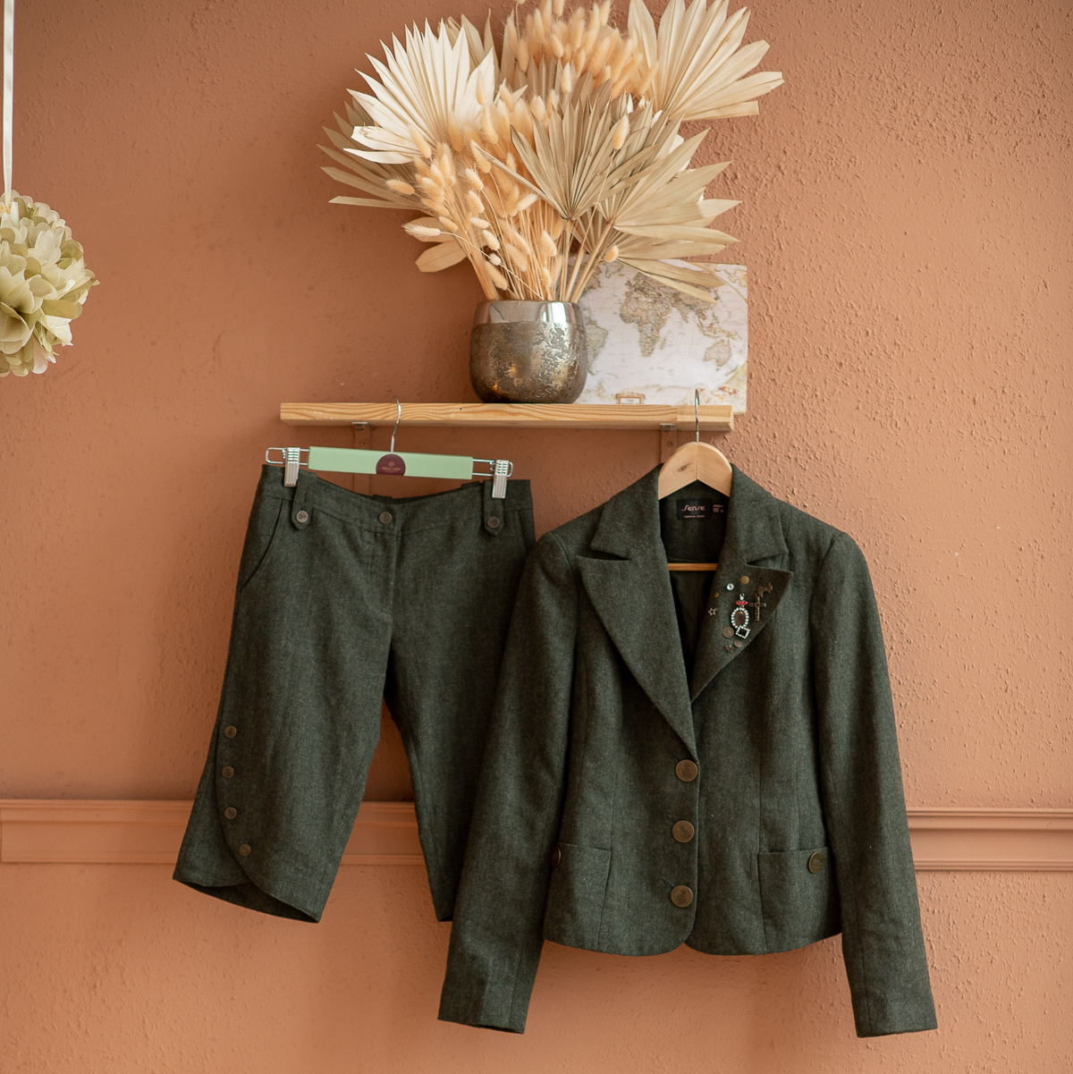 Костюм тёмно-зеленый