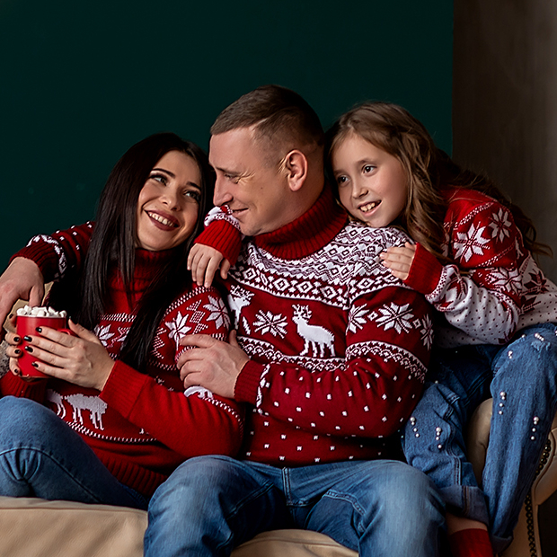 Новогодний свитер р. M-L