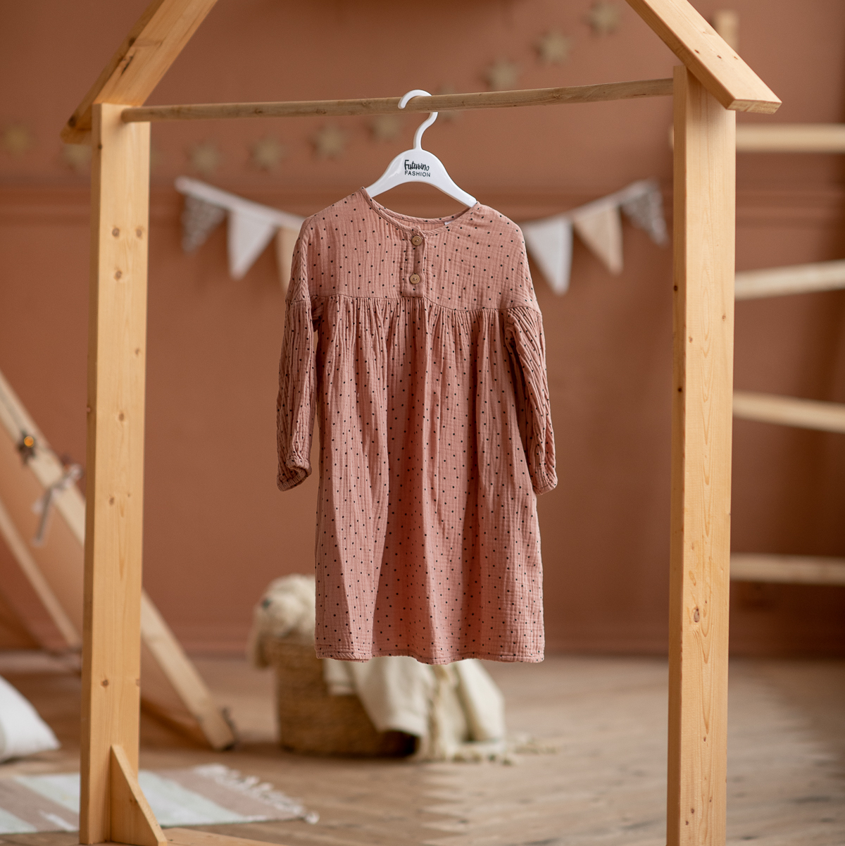 Платье в горошек р.110