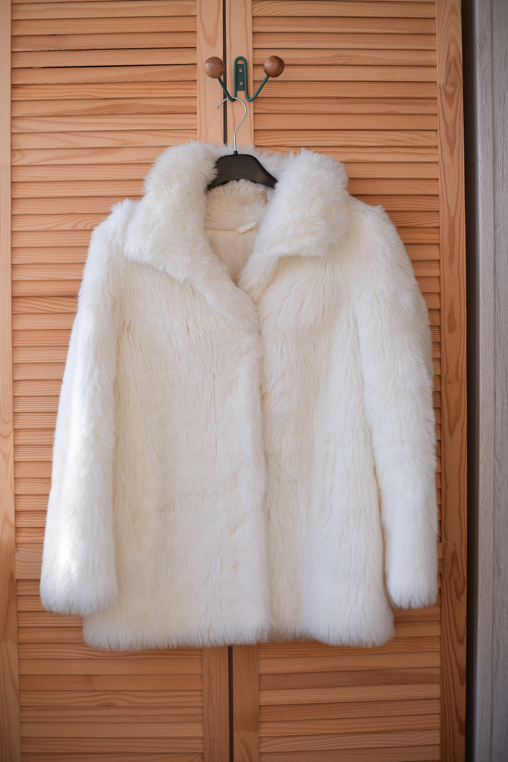 Шуба белая р. М